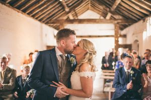 Stanford Farm Weddings Bride and Groom Kissing