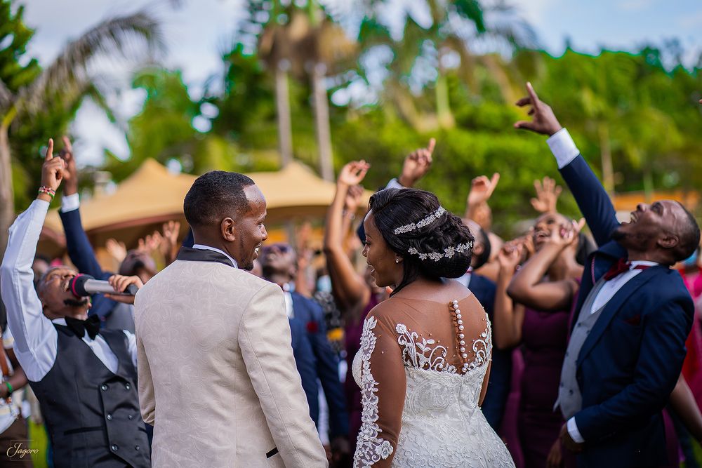 Jagoro Pictures | Undiluted Love