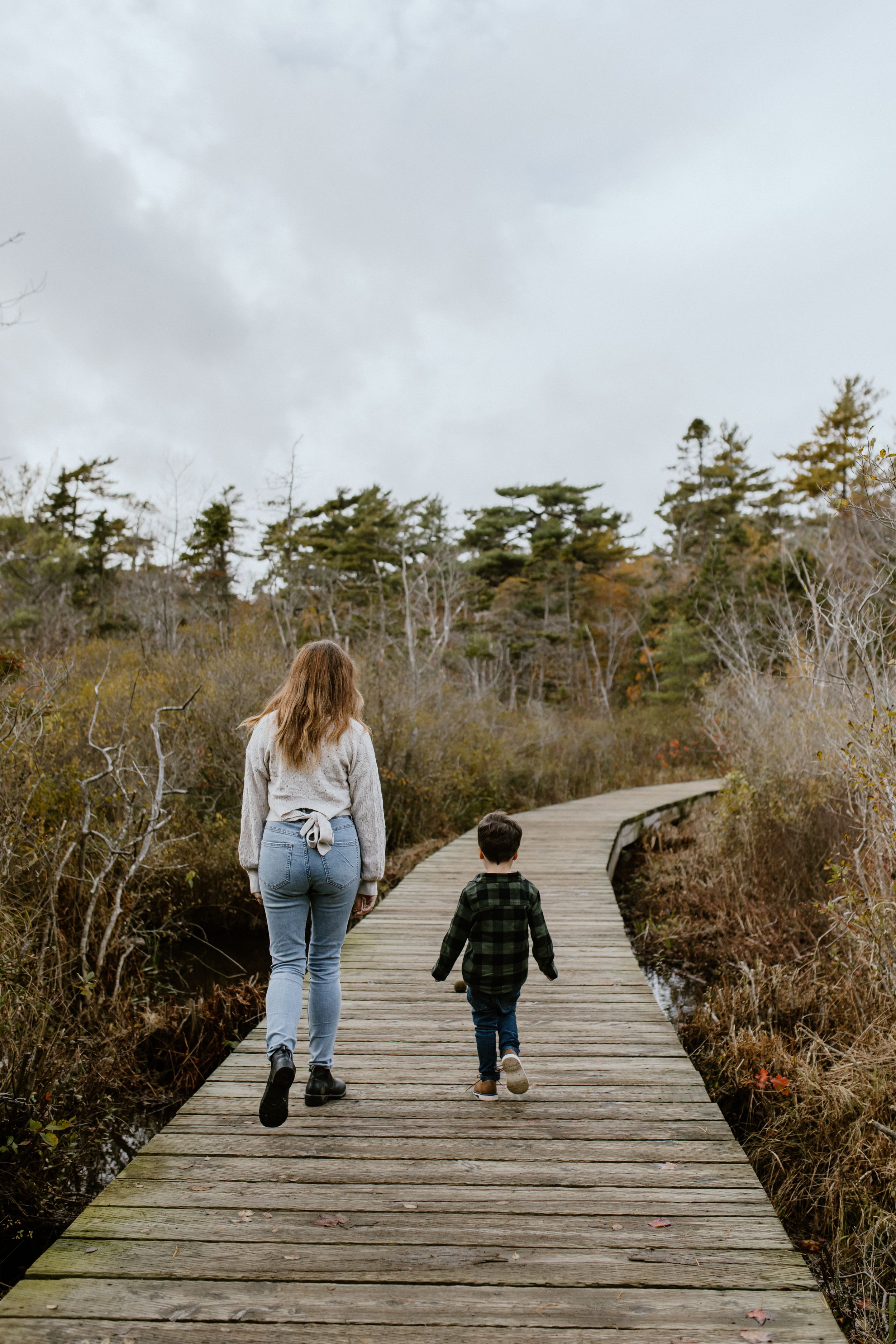 Family Fall Mini Session at Frog Pond Park, Halifax, Nova Scotia - Charlotte Buckle Photography