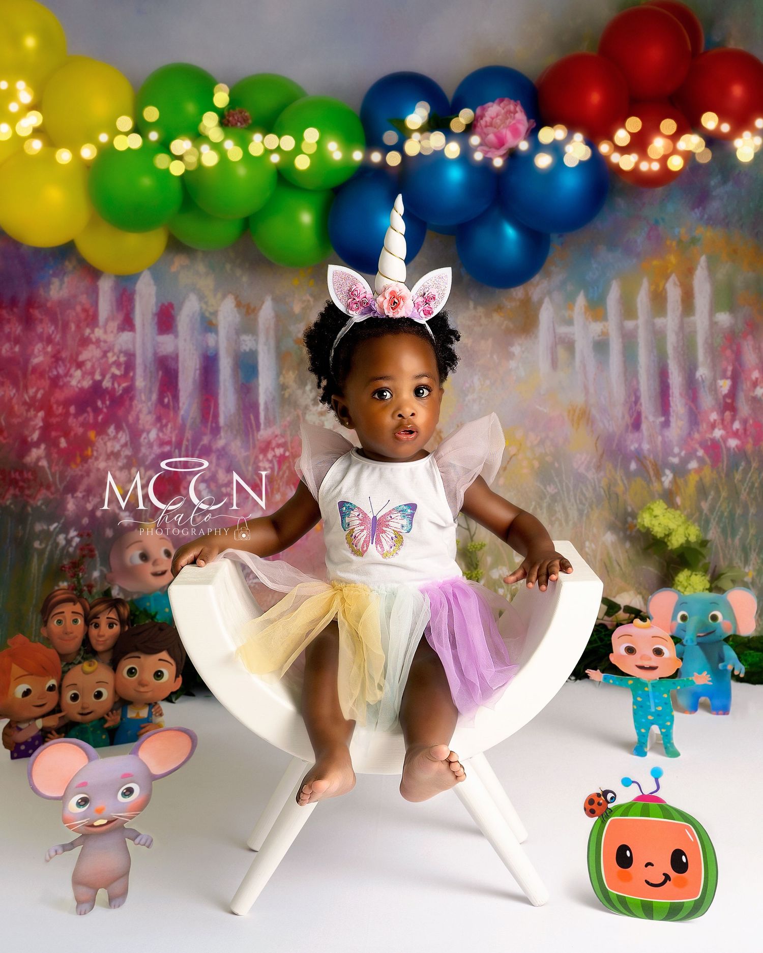 Expert newborn, maternity, family & cake smash photography in Hayes, West London. Studio & home sessions with props, backdrops & accessories