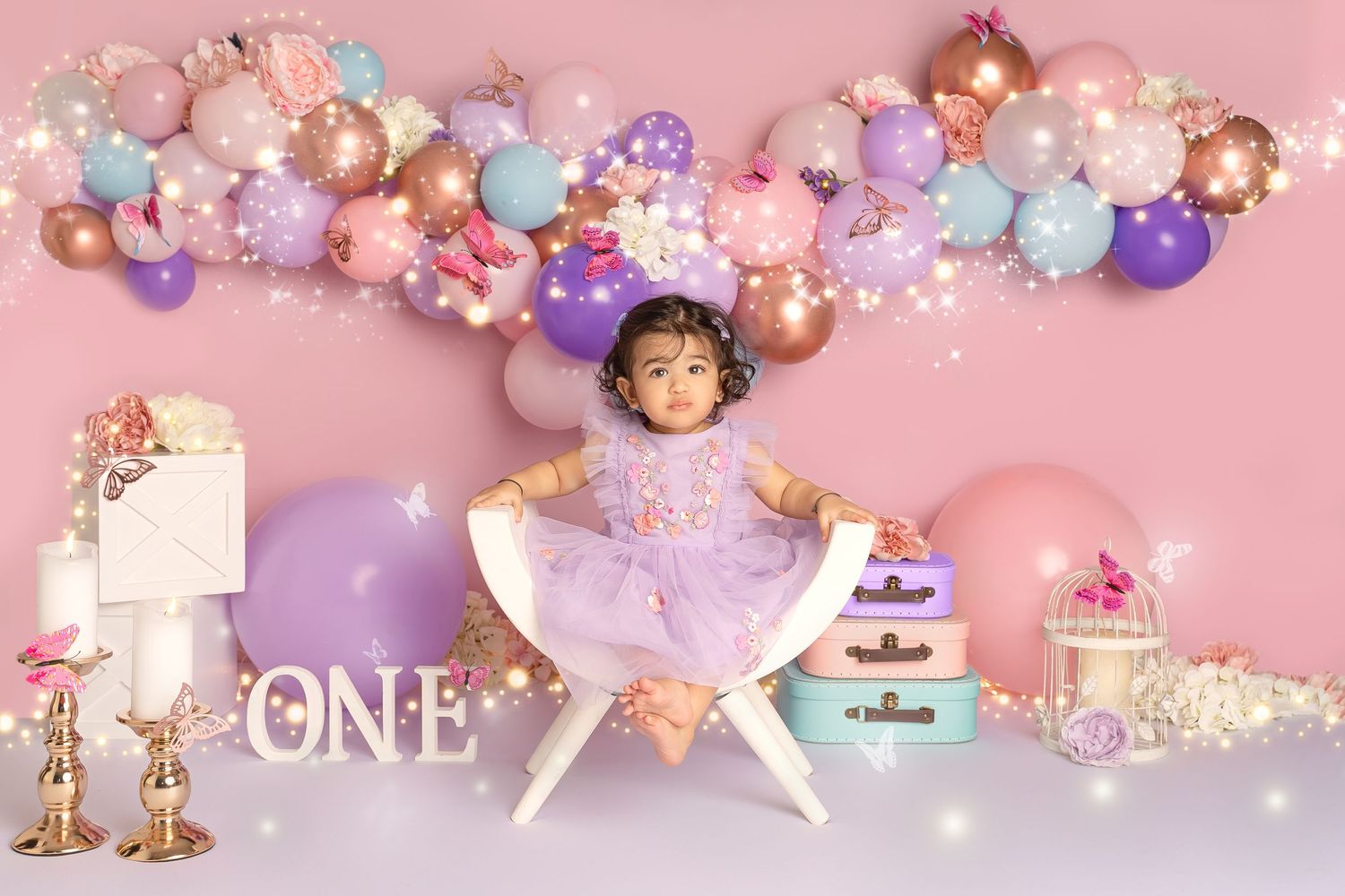 Expert newborn, maternity, family & cake smash photography in Hayes, West London. Studio & home sessions with props, backdrops & accessories