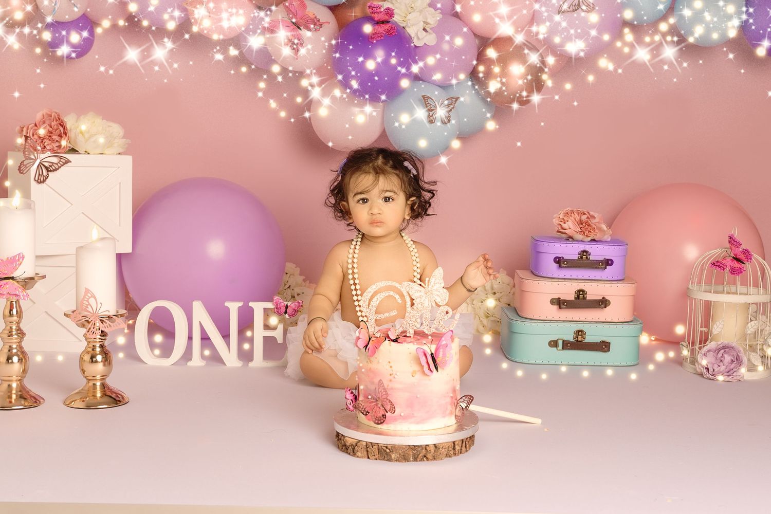 Expert newborn, maternity, family & cake smash photography in Hayes, West London. Studio & home sessions with props, backdrops & accessories
