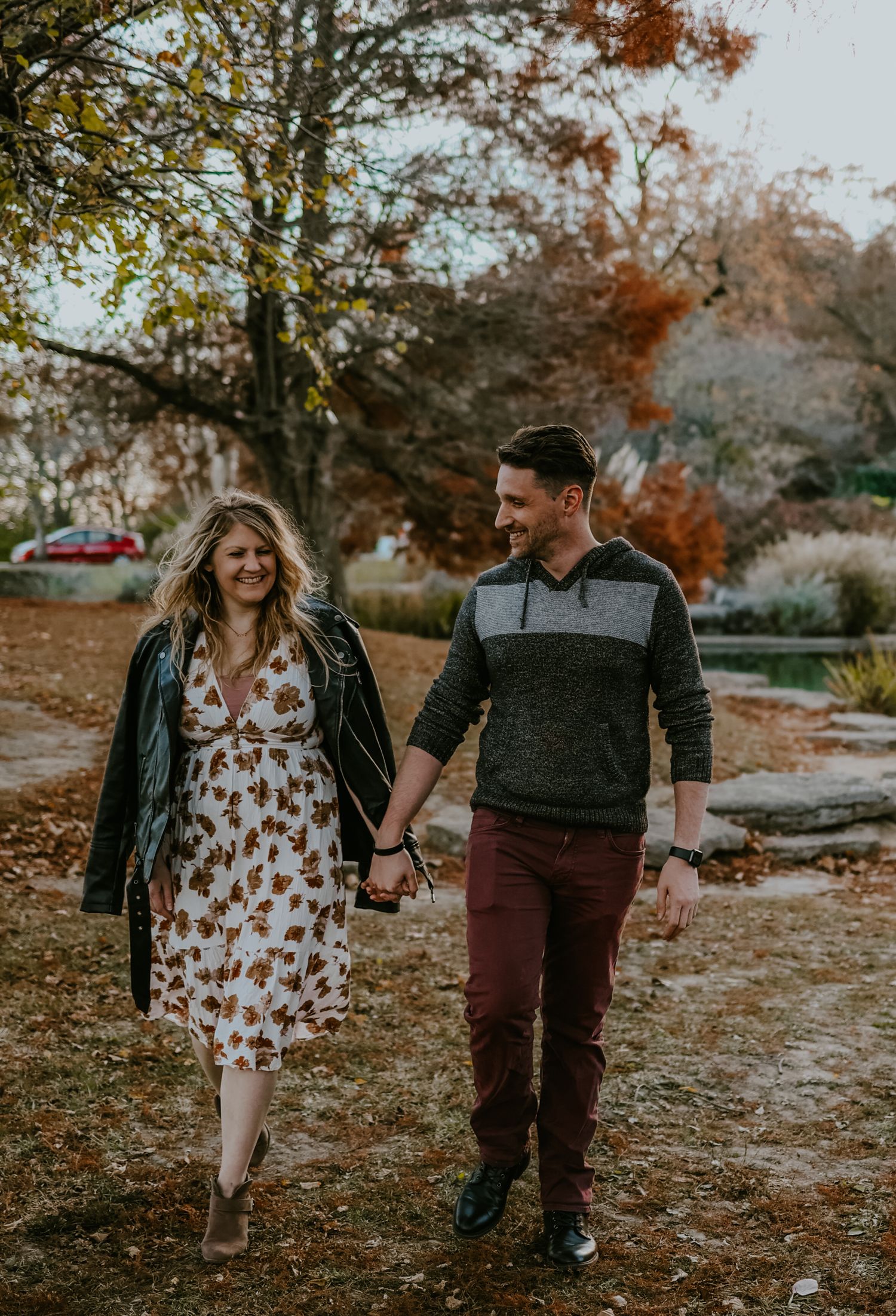 Photo Ideas for Engagement Locations in Cincinnati Ohio
