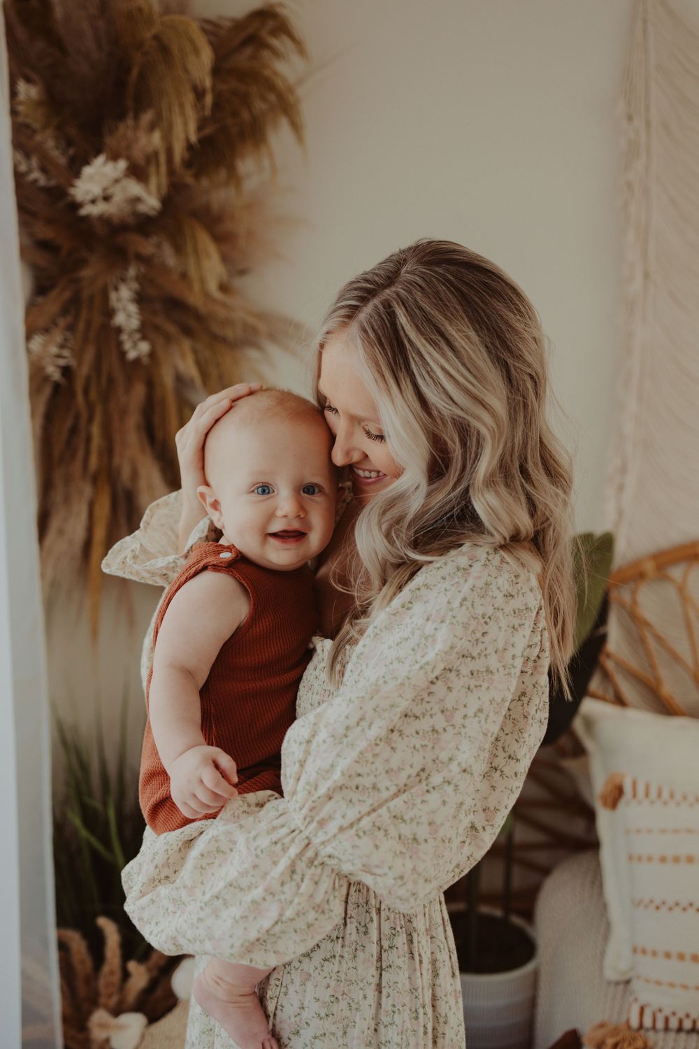 cozy studio motherhood photography session