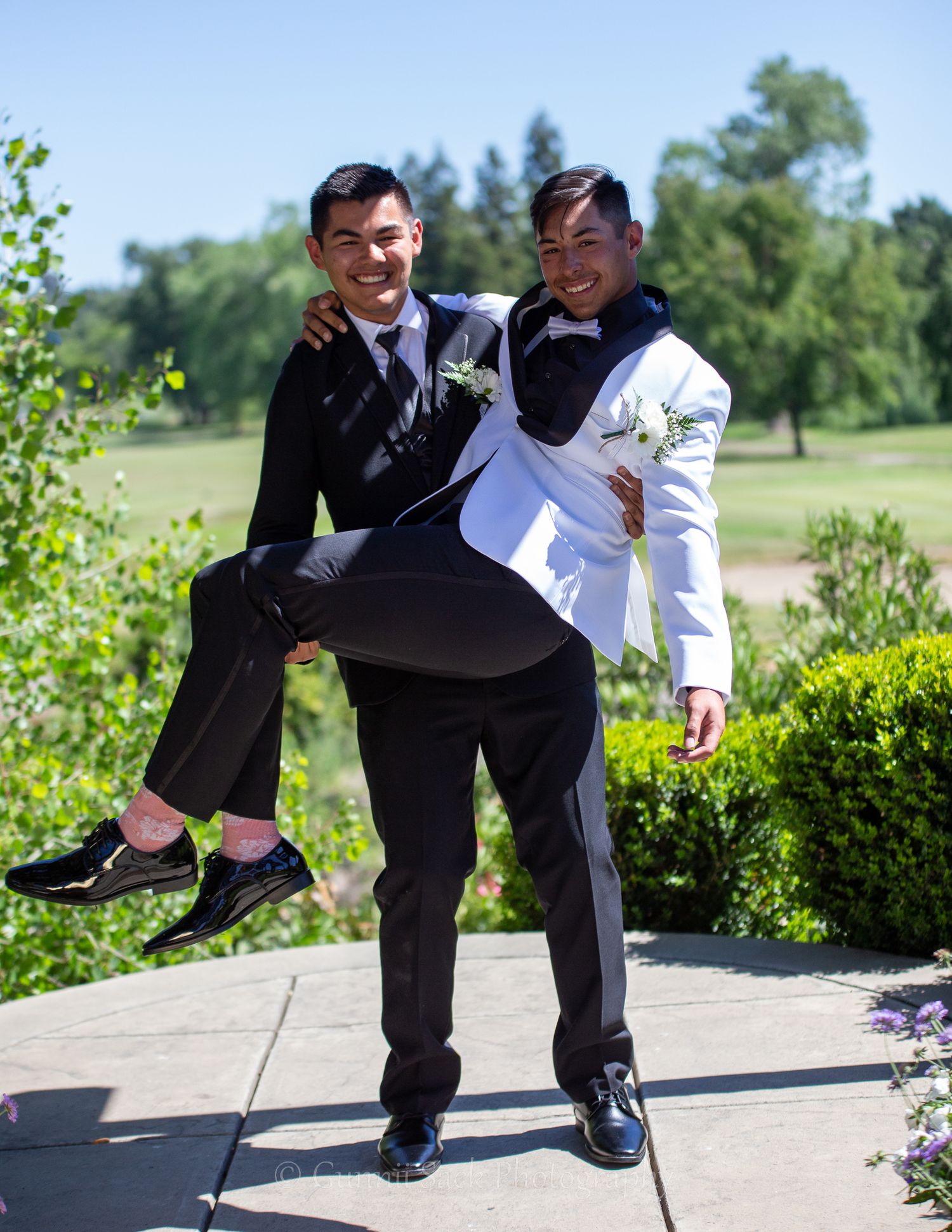 gunnii sack photography, valley springs golf course, calaveras high school prom, prom photo shoot,