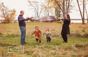 newborn photography, quinte west, trenton, brighton, cobourg ontario, family photos, photography, studio photography,