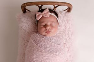 newborn photography, quinte west, trenton, brighton, cobourg ontario, family photos, photography, studio photography,