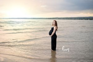 newborn photography, quinte west, trenton, brighton, cobourg ontario, family photos, photography, studio photography,