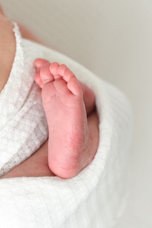 tiny toes