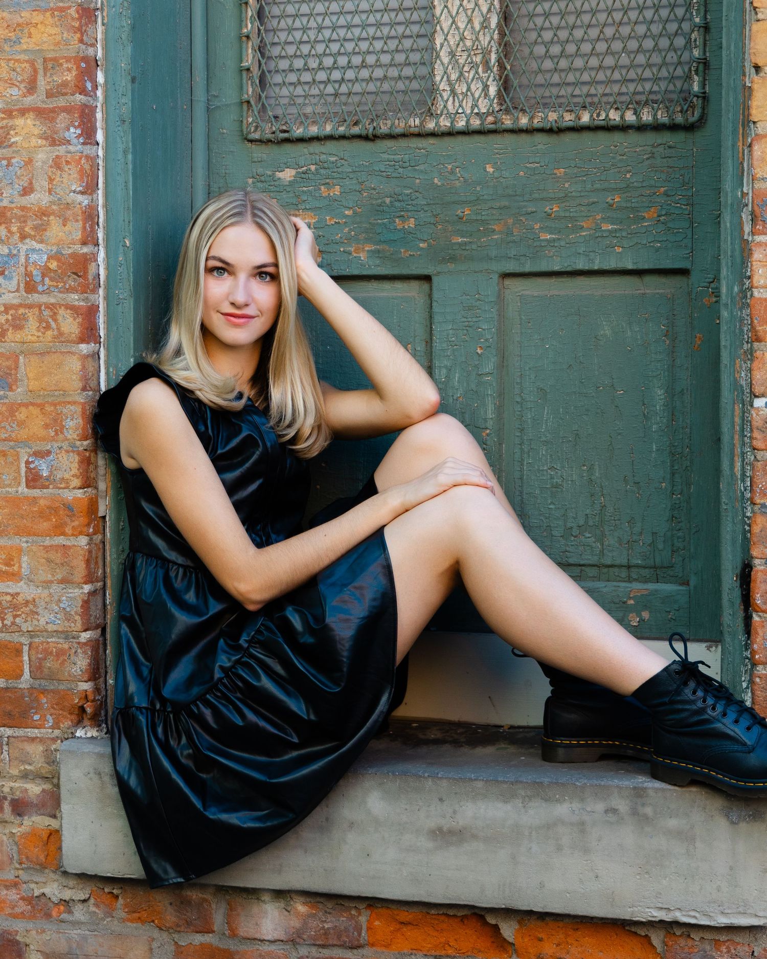 I'm a photographer in Oxford, OH near miami university specializing in headshot photography, 
modeling photography, and dance photography