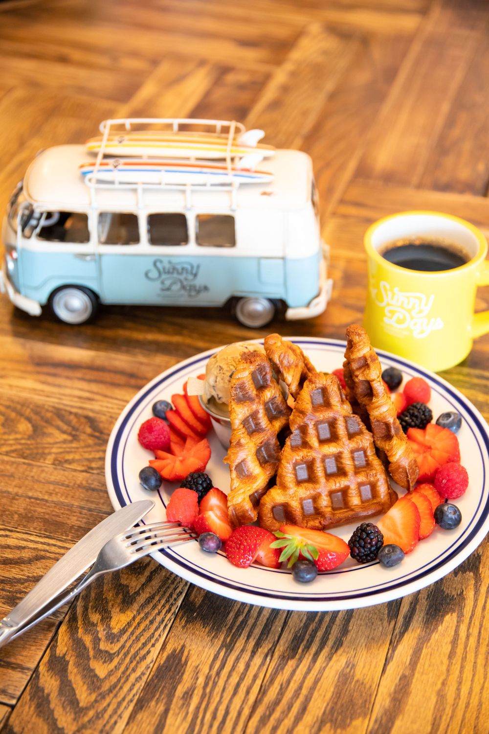 hawaii restaurant, pancake, strawberry, coffee