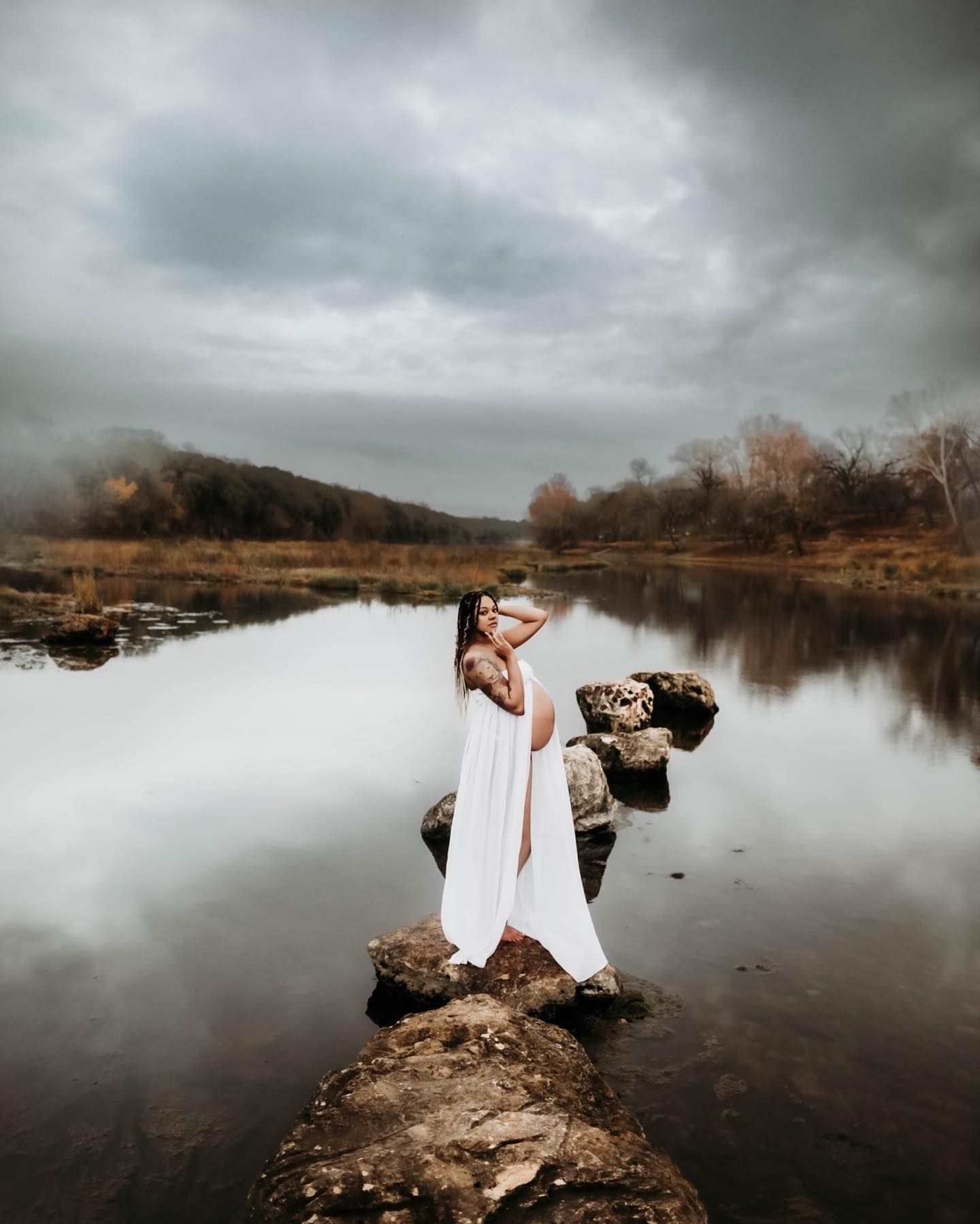 Michigan Based - Motherhood and maternity photographer.