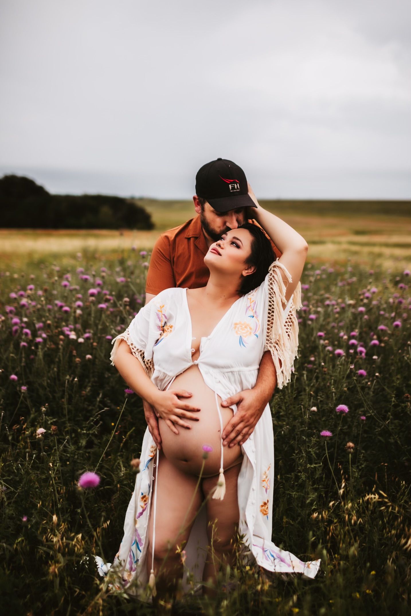 Michigan Based - Motherhood and maternity photographer.