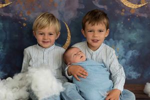 Birthday photography pregnancy photography newborn photography child photography family portrait photography Oxfordshire