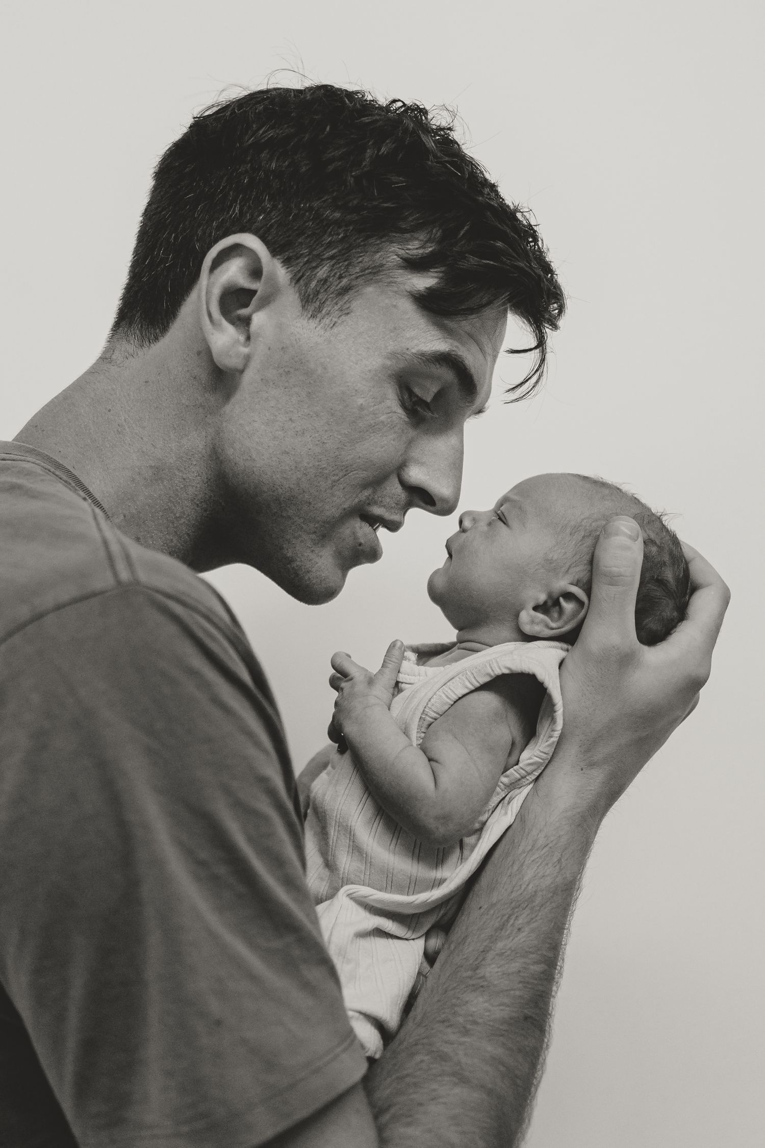 Dad and Newborn Baby in Lake Macquarie, Newcastle, Hunter Valley, New South Wales