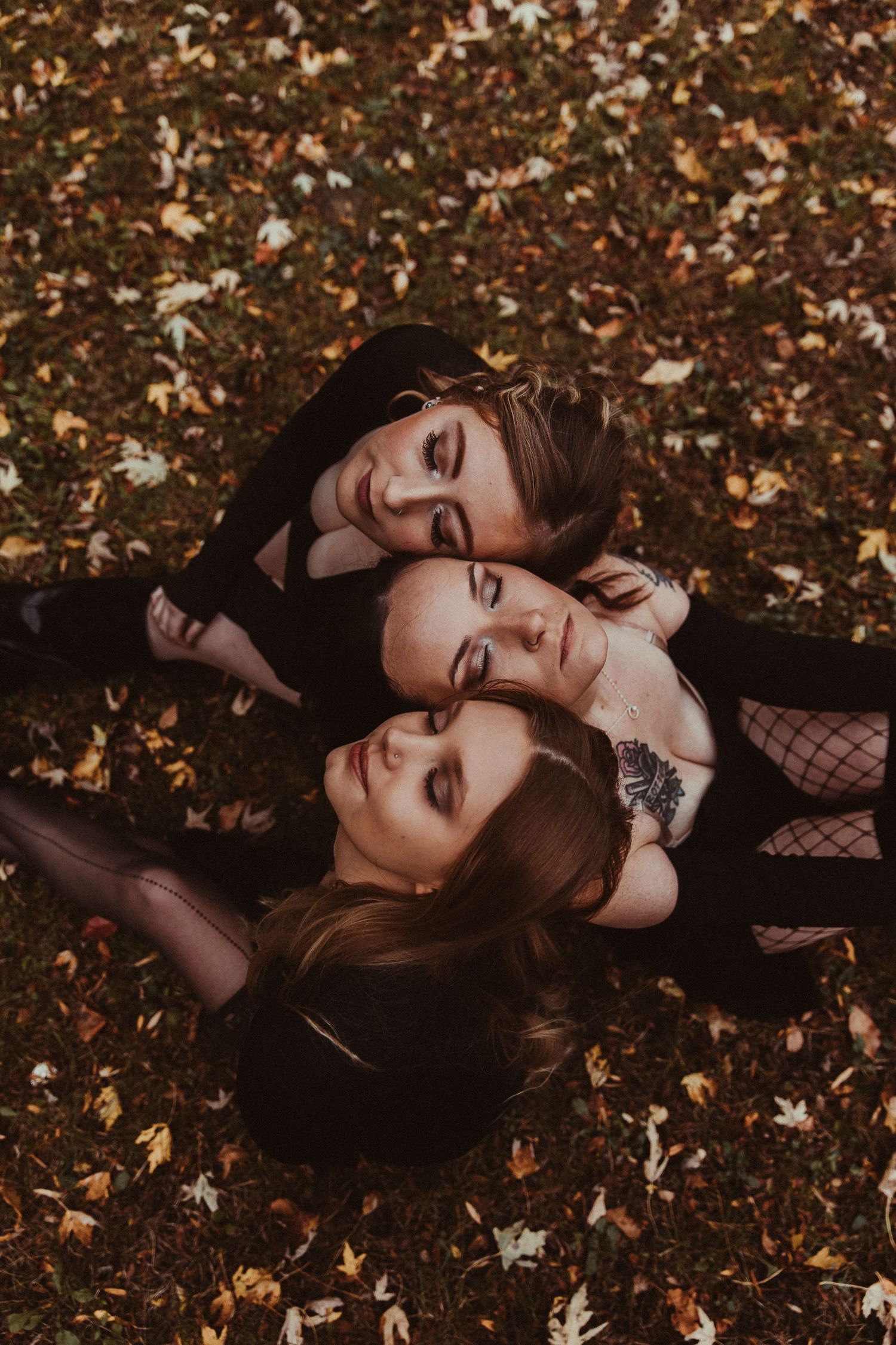 spooky photography in chicago illinois busse woods creative portraits with chicago models