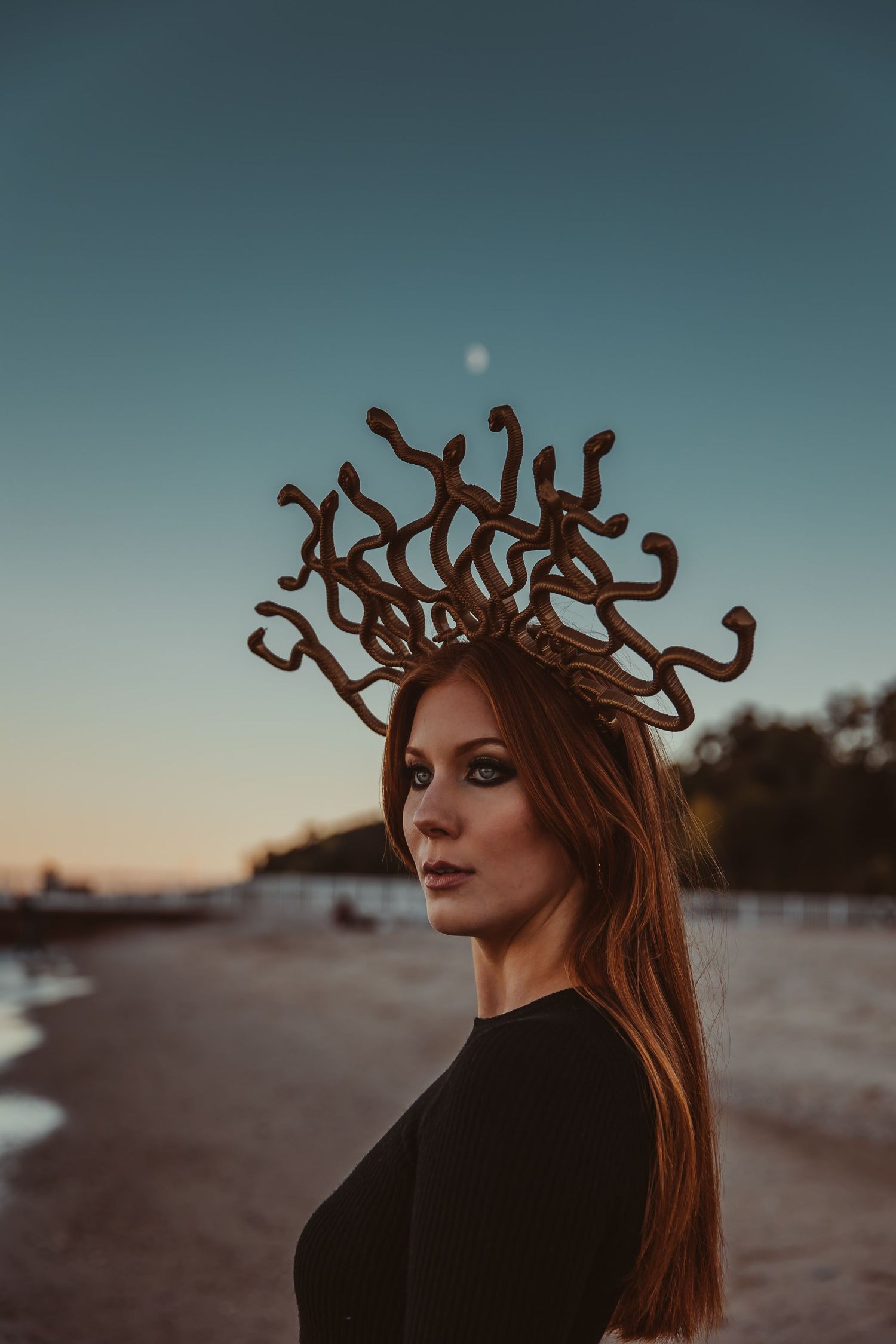 medusa spooky photography in chicago illinois glencoe beach creative portraits with model Kelly Nicole