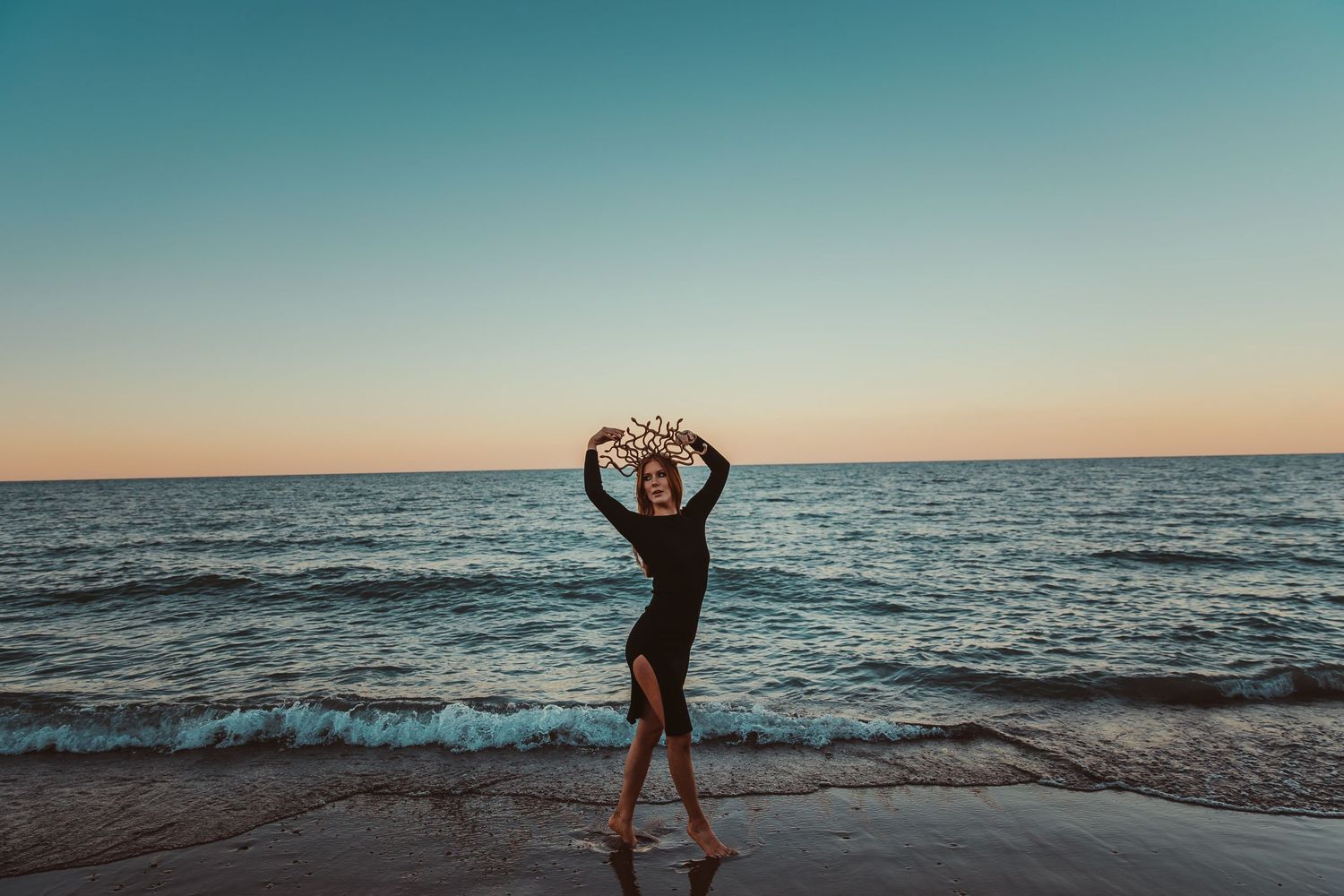 medusa spooky photography in chicago illinois glencoe beach creative portraits with model Kelly Nicole