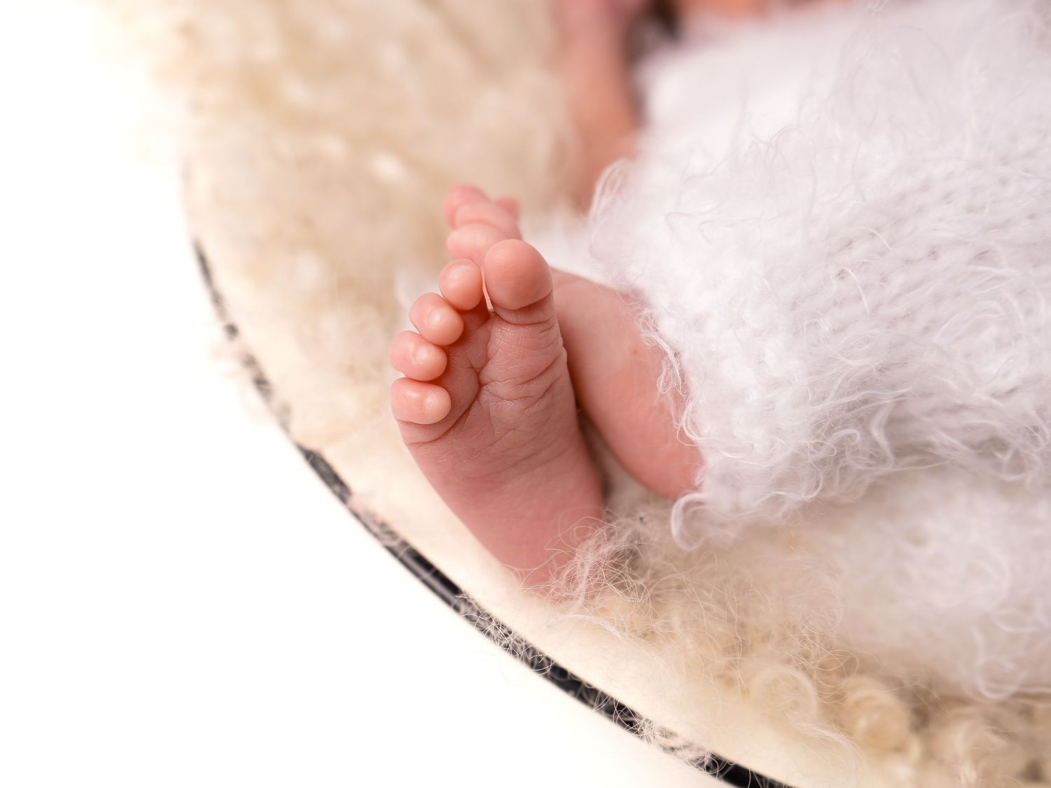 baby toes baby feet close up image photographed by doncaster heather katie photography