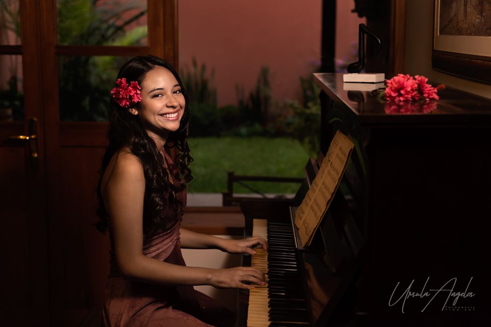 RETRATO PROFESIONAL QUINCEAÑERA A DOMICILIO - RETRATO FINE ART - URSULA ANGELES