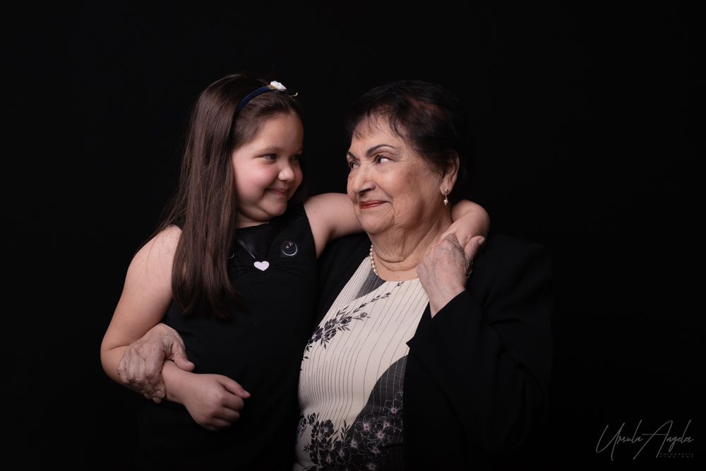 RETRATO ABUELA Y NIETA - URSULA ANGELES PHOTOGRAPHY