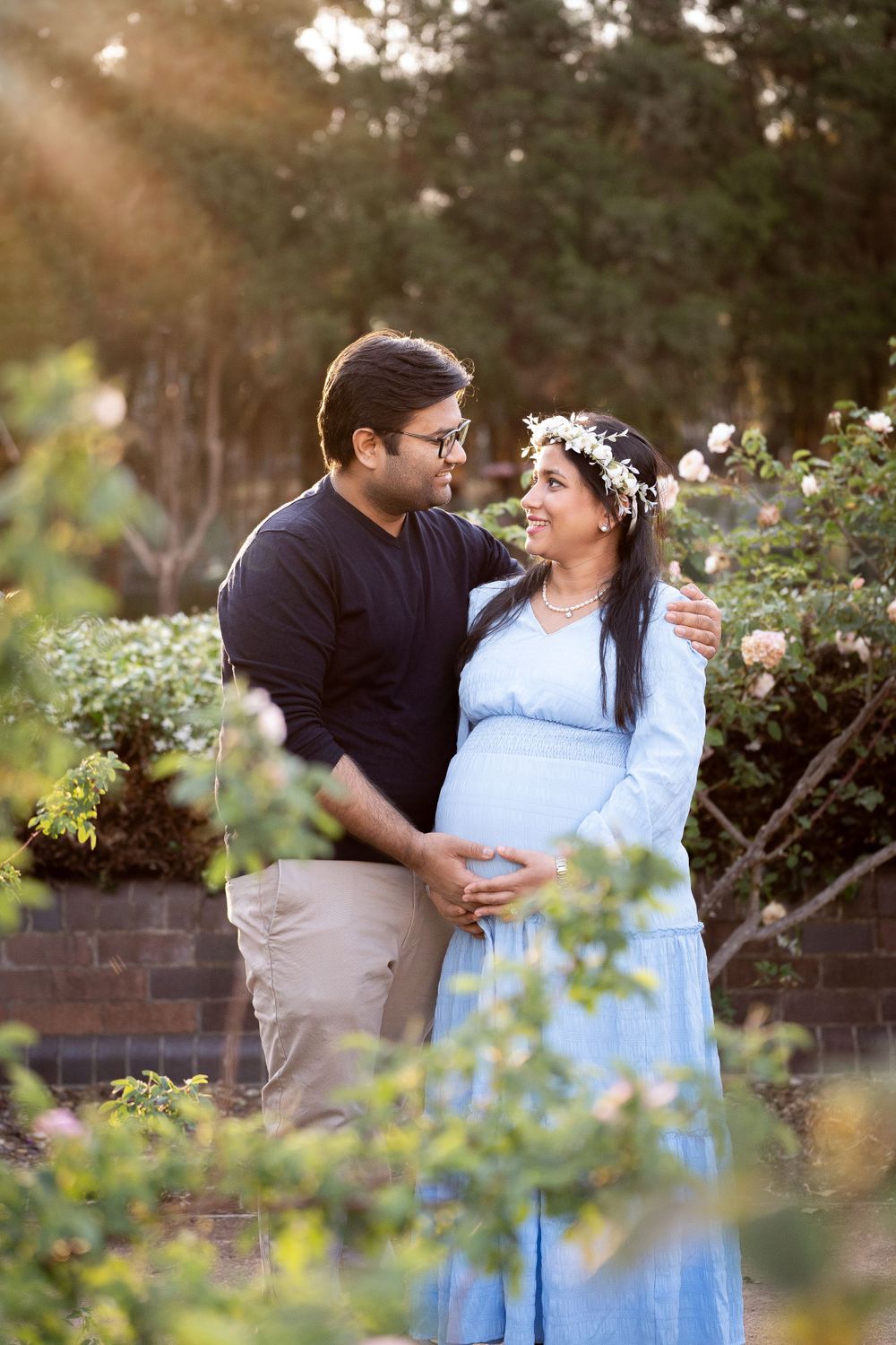 Sydney Rose garden maternity photo session