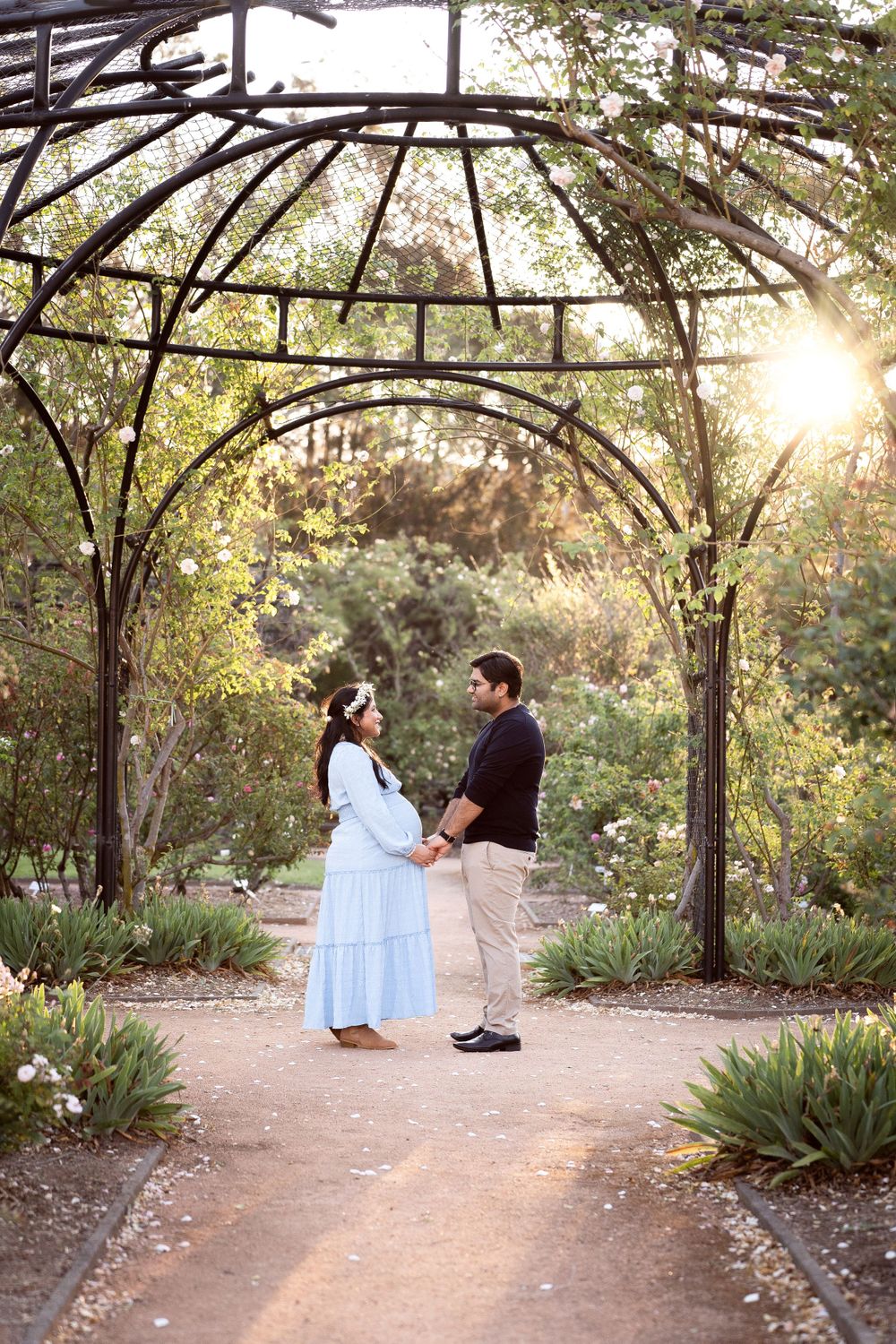 Sydney Rose garden maternity photoshoot