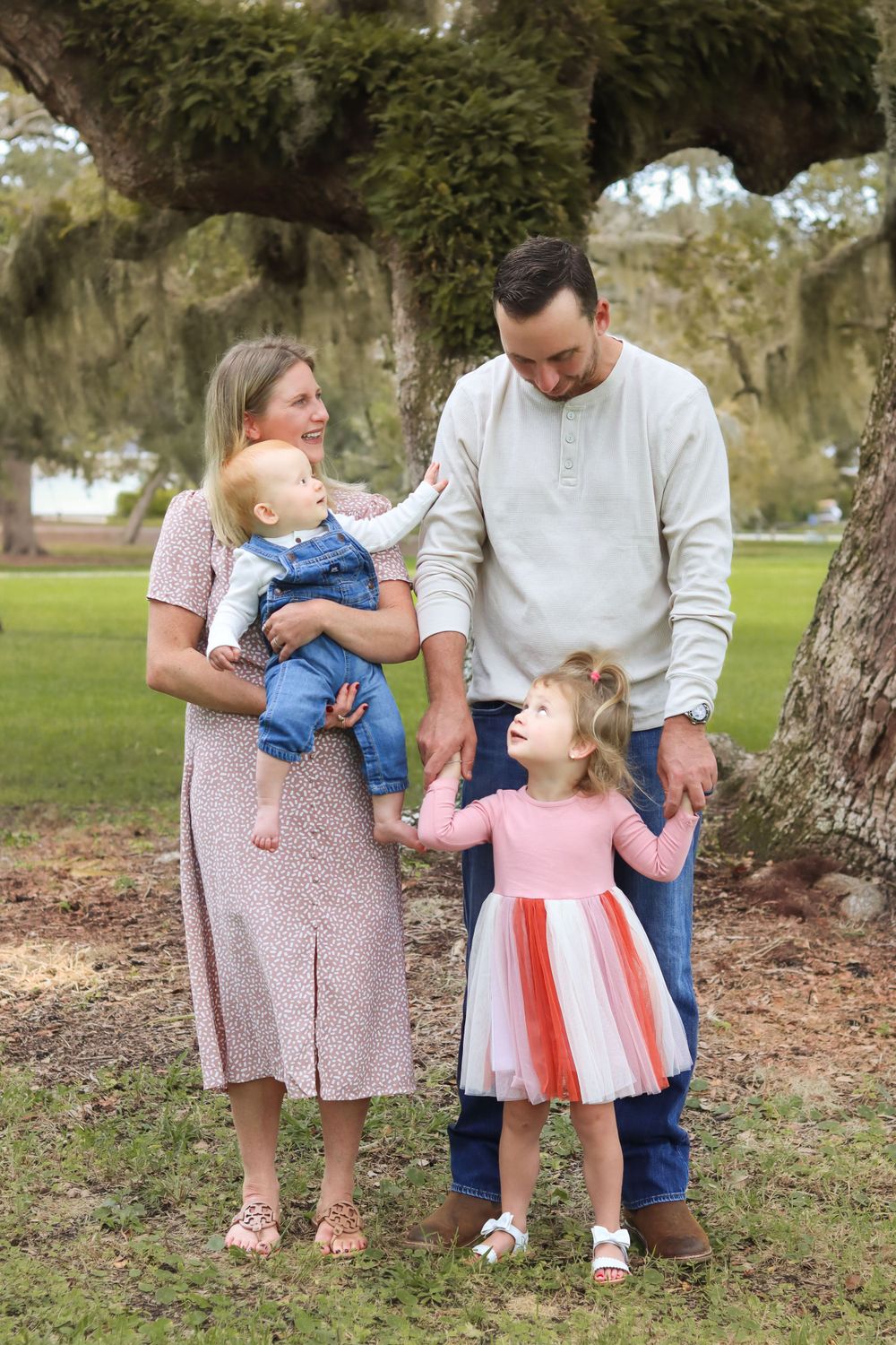 Family, Couples, Engagement, Maternity, Mini session, holiday, outdoors, Sebastian, Lifestyle, warm, candid, Vero beach