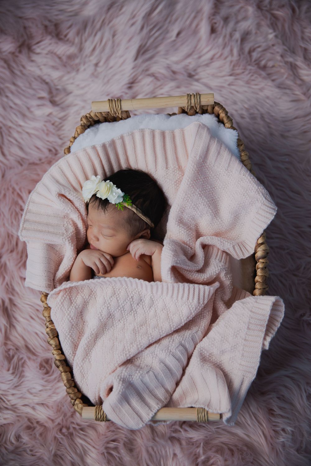 Luna's Newborn Shoot in studio | Niagara Photography | Welland Photography | St. Catharines Photography
