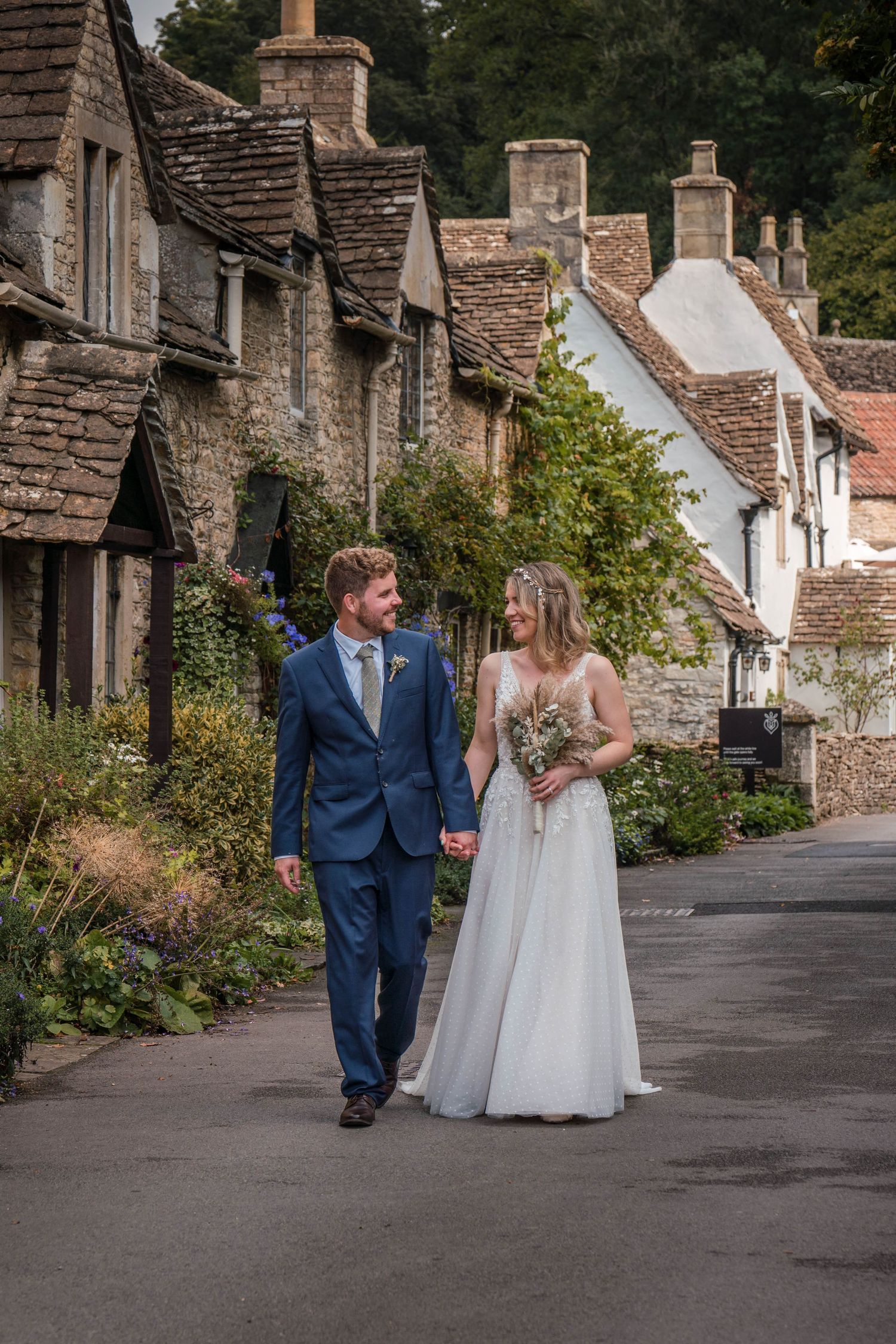 This Is The Perfect Cotswolds Wedding You Have To See! - gg06cf5