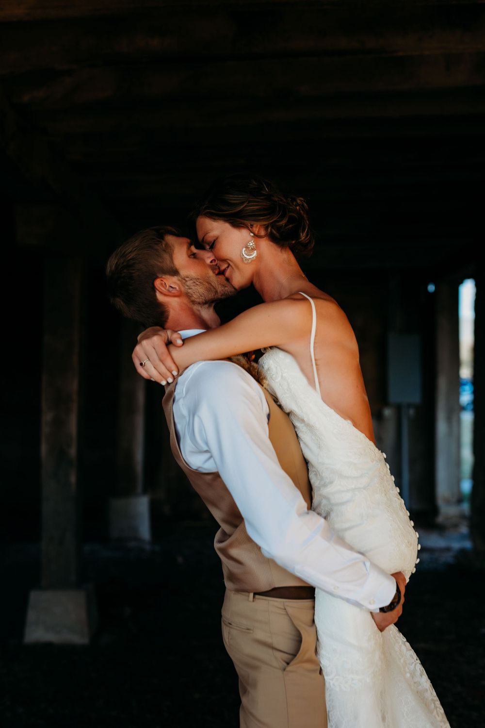 wedding in Amana Iowa sage and ivy photography wedding photography Iowa corridor midwest