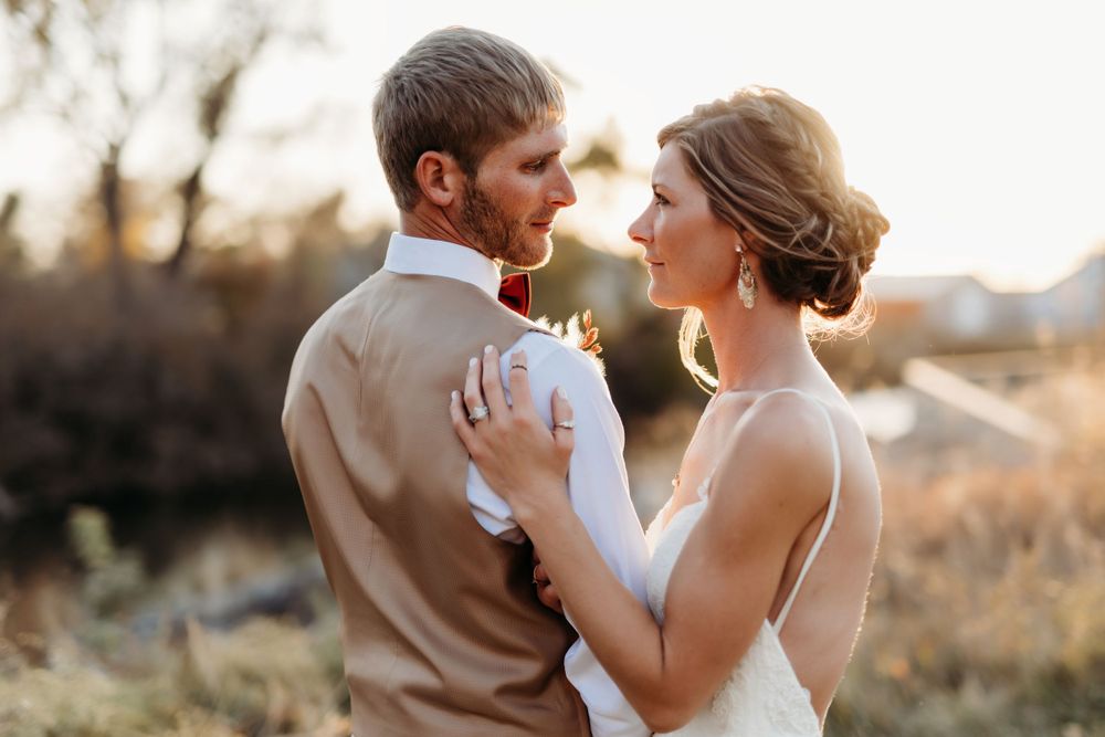 wedding in Amana Iowa sage and ivy photography wedding photography Iowa corridor midwest