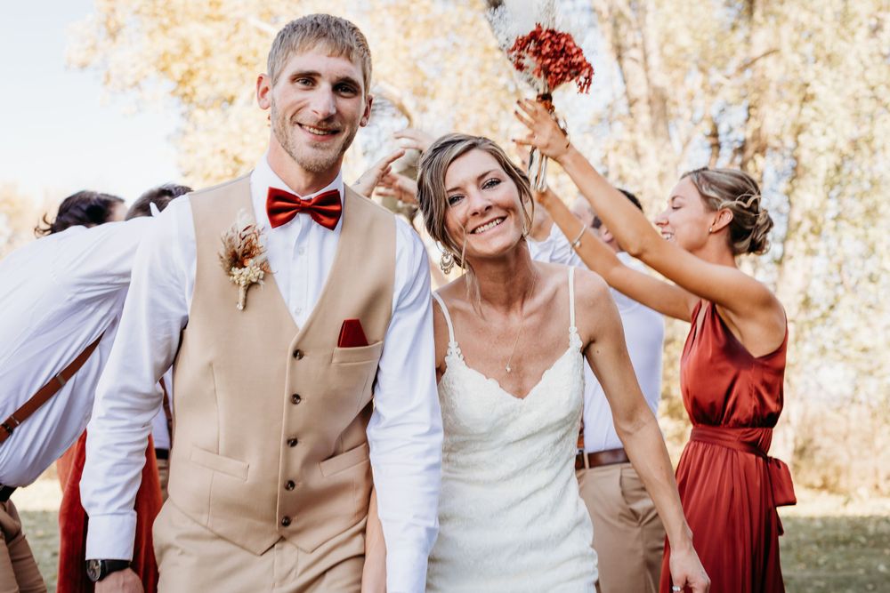 wedding in Amana Iowa sage and ivy photography wedding photography Iowa corridor midwest