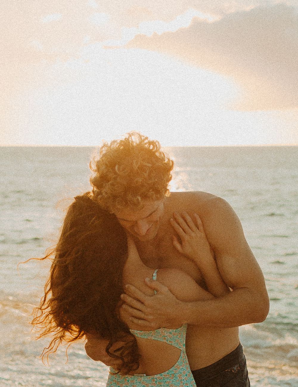 Oahu Couples Photographer | Oahu Wedding Photographer | Hawaii Wedding Photographer | Oahu Engagement photoshoot