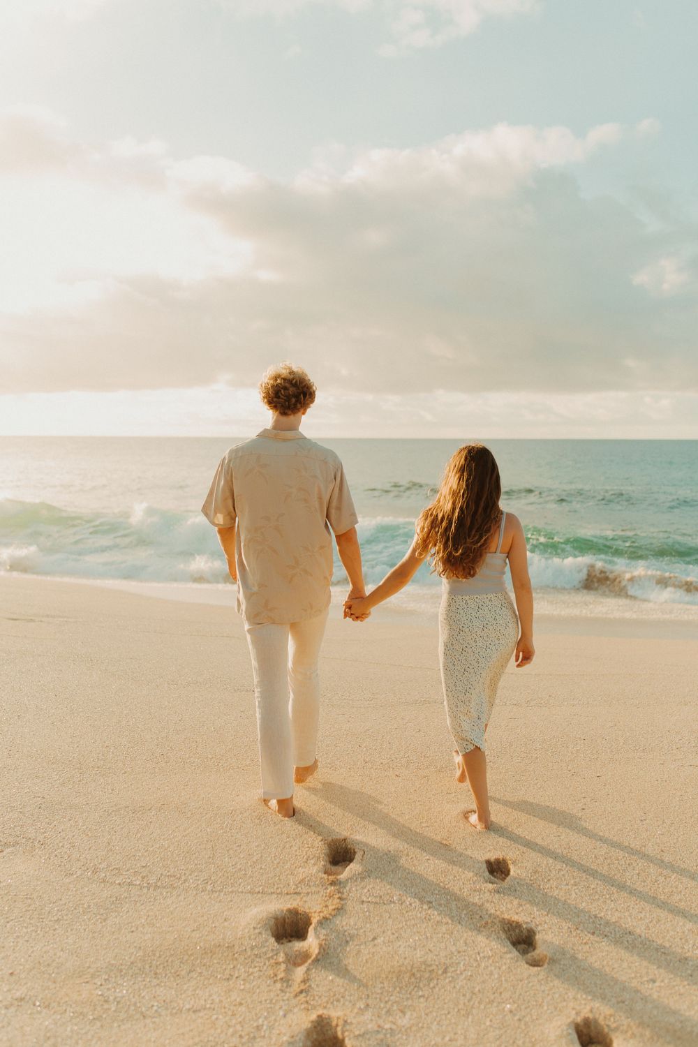 Oahu Couples Photographer | Oahu Wedding Photographer | Hawaii Wedding Photographer | Oahu Engagement photoshoot