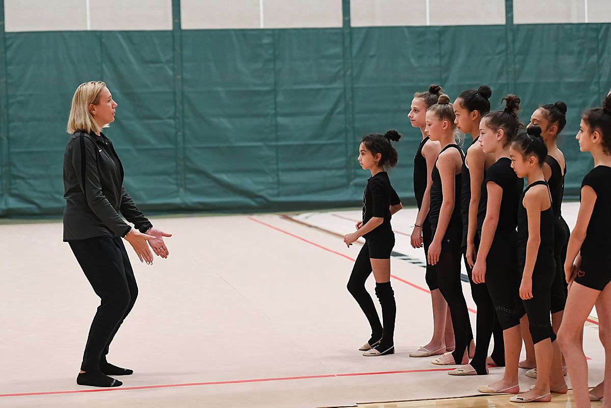 Nataliya Linnyk teaching rhythmic gymnastics jumps