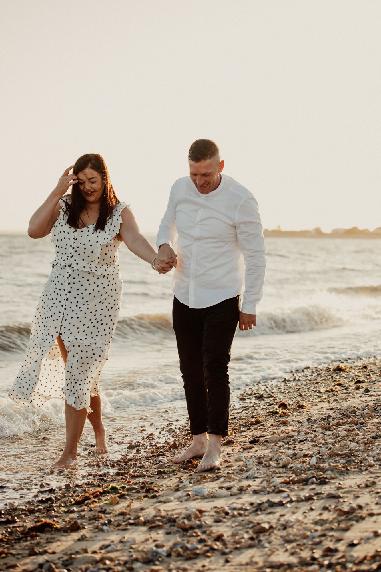 Romantic sunset portraits taken by a skilled Hampshire photographer.