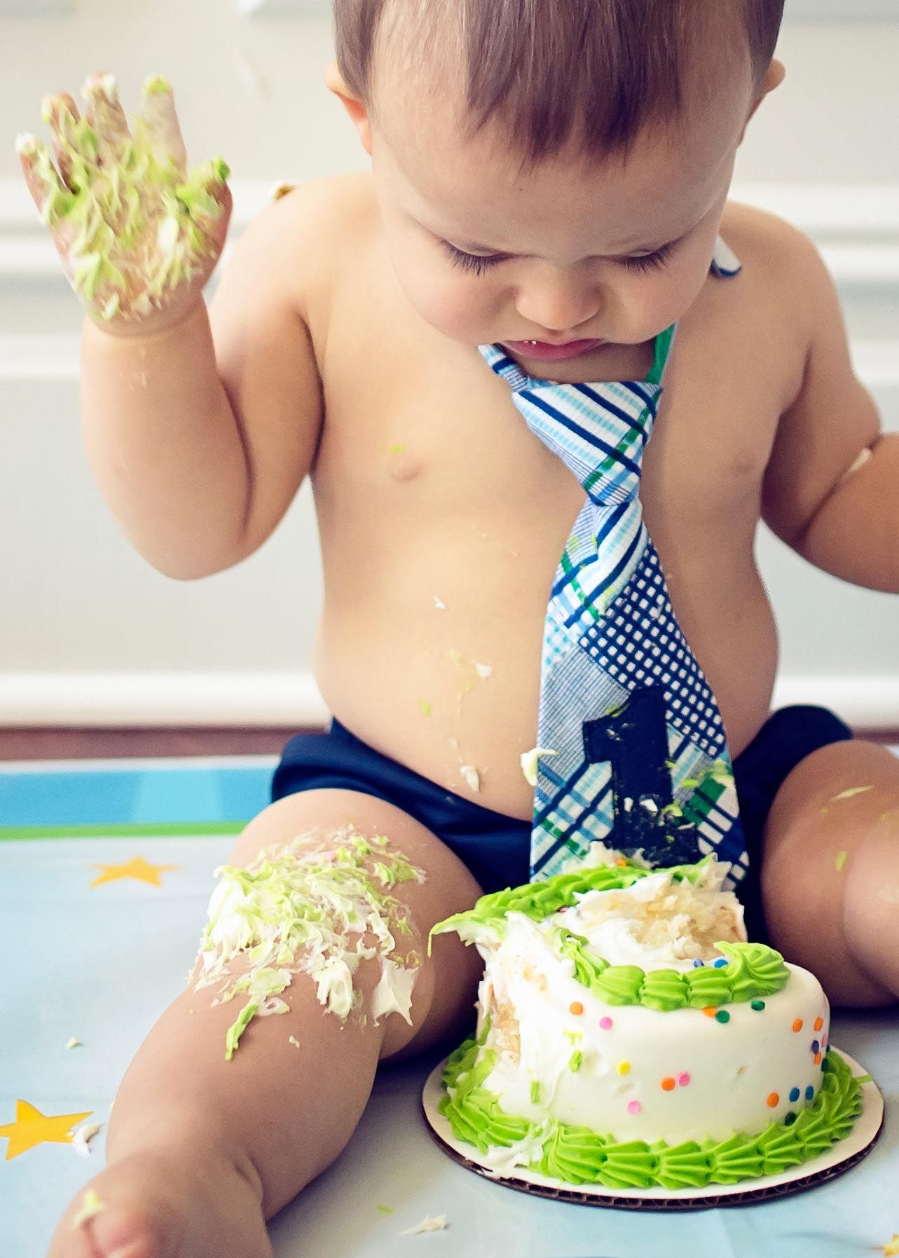 First birthday cake smash in Florham Park, NJ with Leigh Paterson Photography