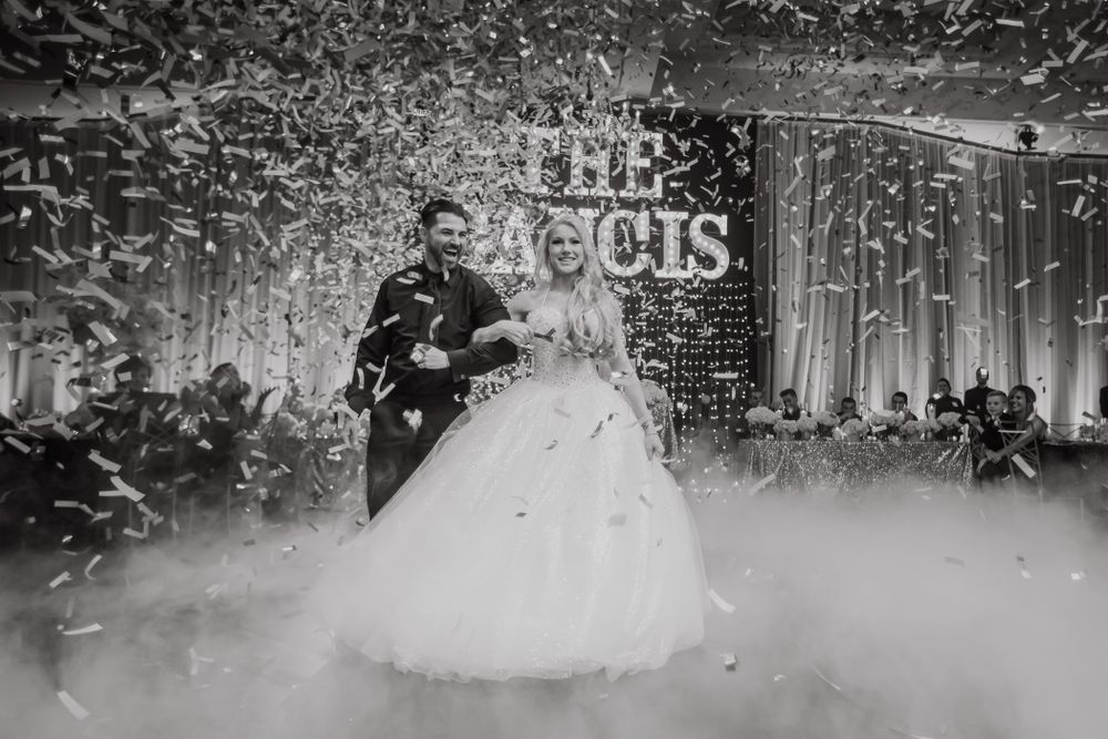 South Point Hotel confetti canon Las Vegas Wedding photographer Moxie Studio Photography