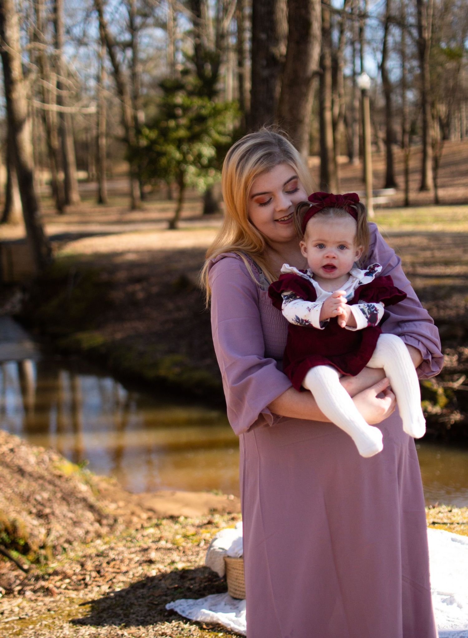 Mama holding baby, Birmingham Alabama motherhood photographer, Birmingham Alabama family photographer