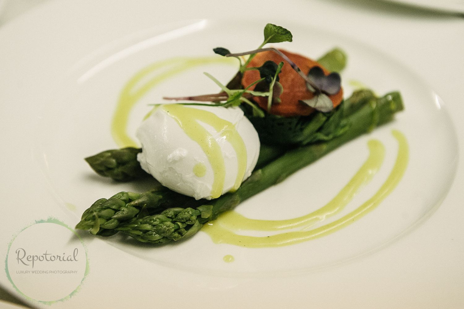 Reportage detail shot of wedding food