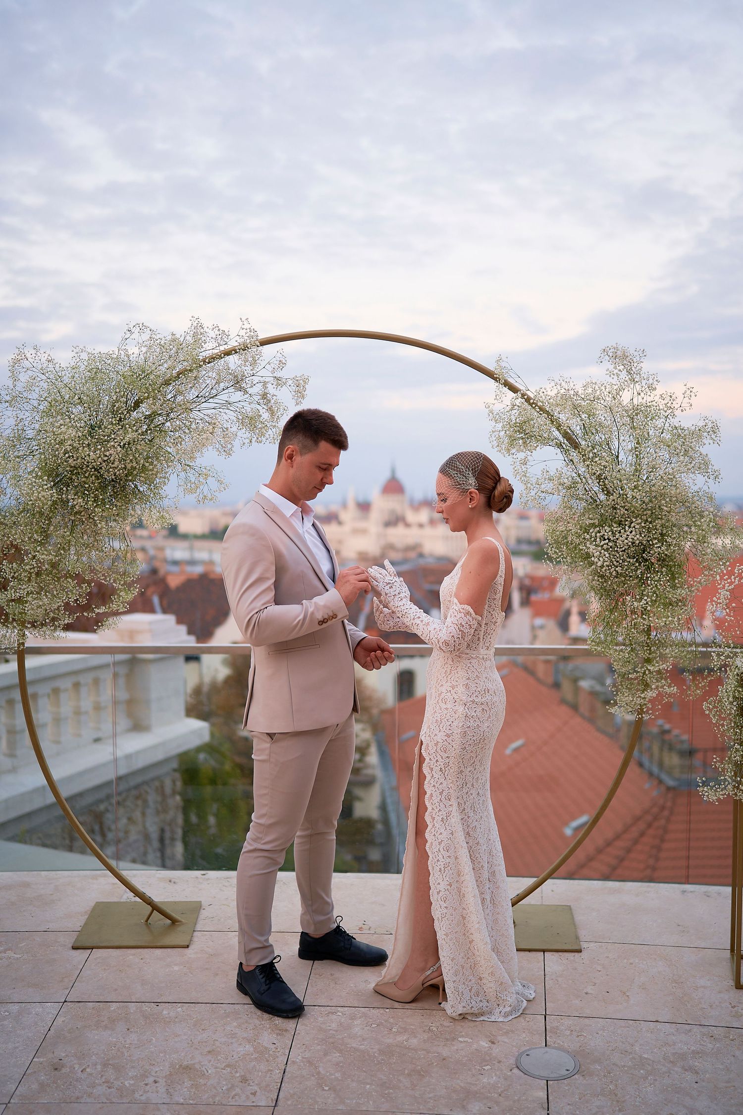 arany-bastya-wedding-detail-photo-with-floral-centerpiece-and-elegant-table-styling-overlooking-budapest.jpg