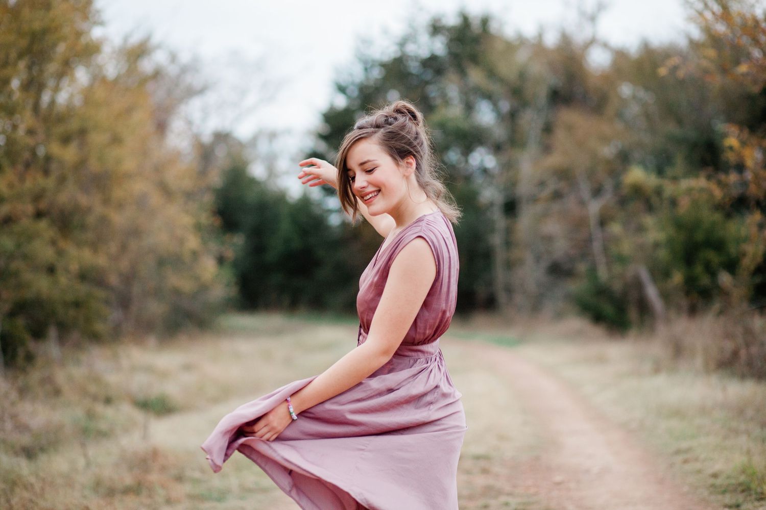 fall photo girl spinning