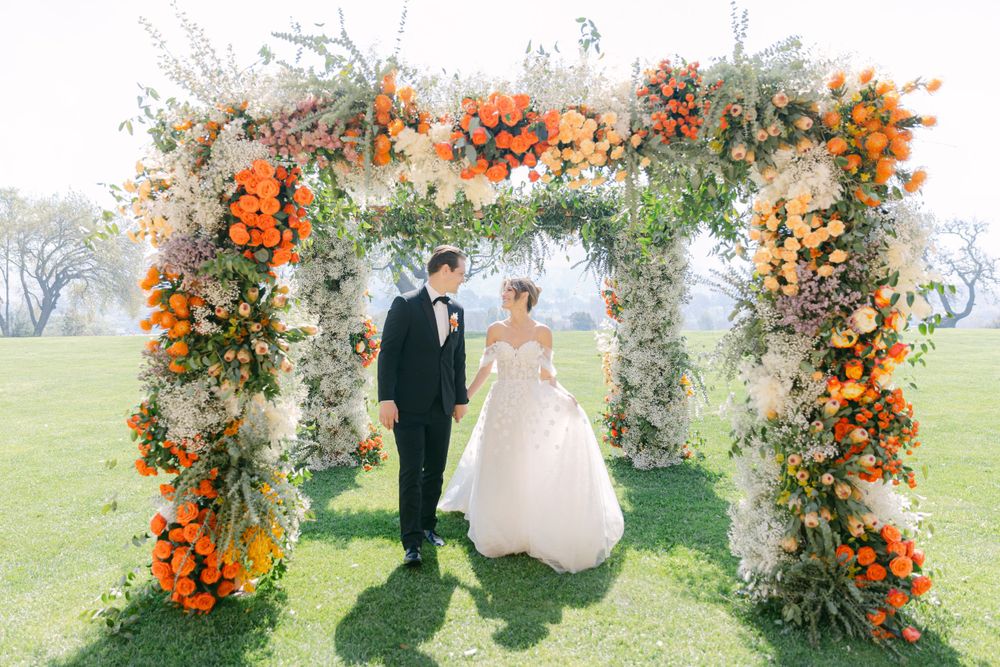 vineyard colorful wedding