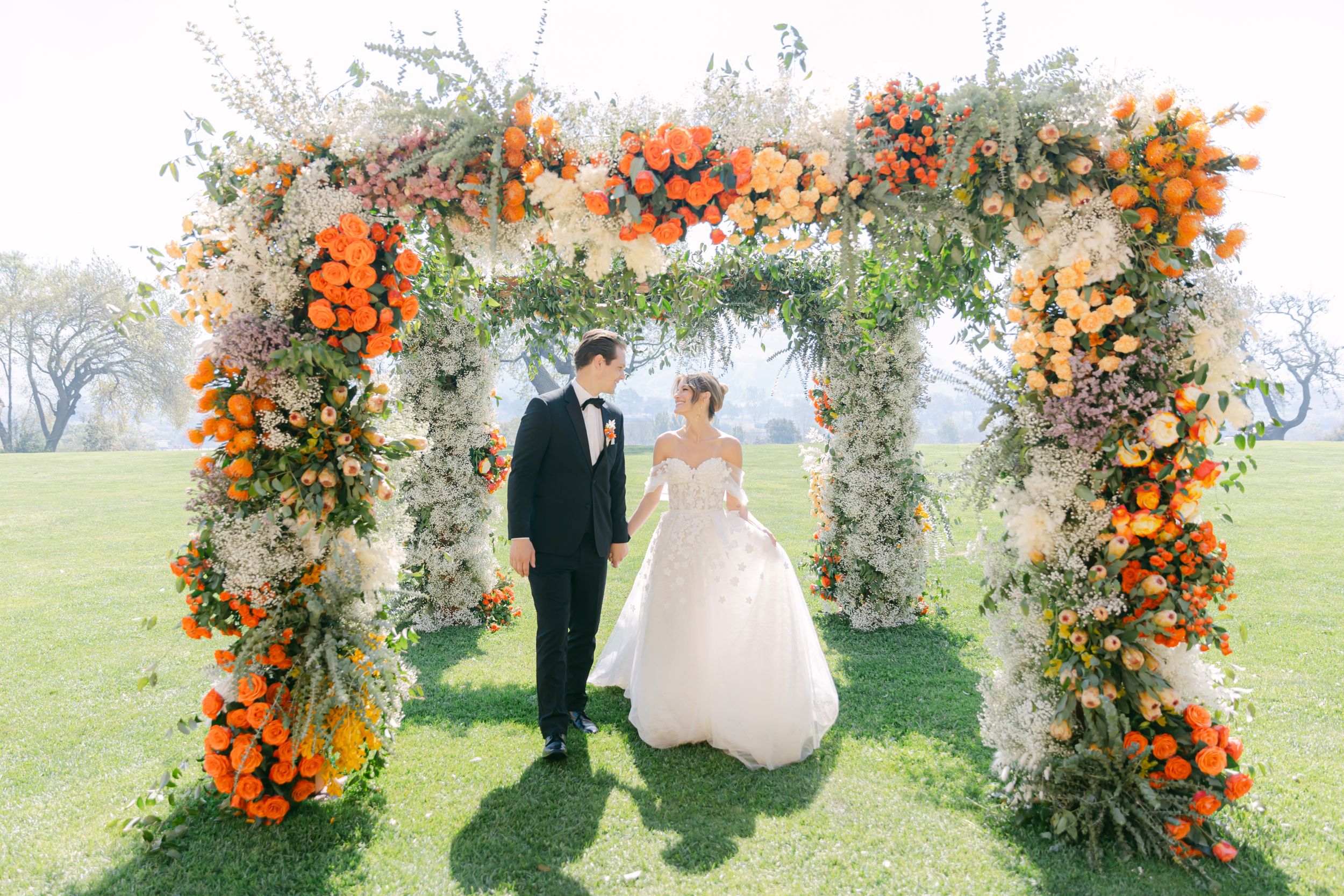 vineyard colorful wedding