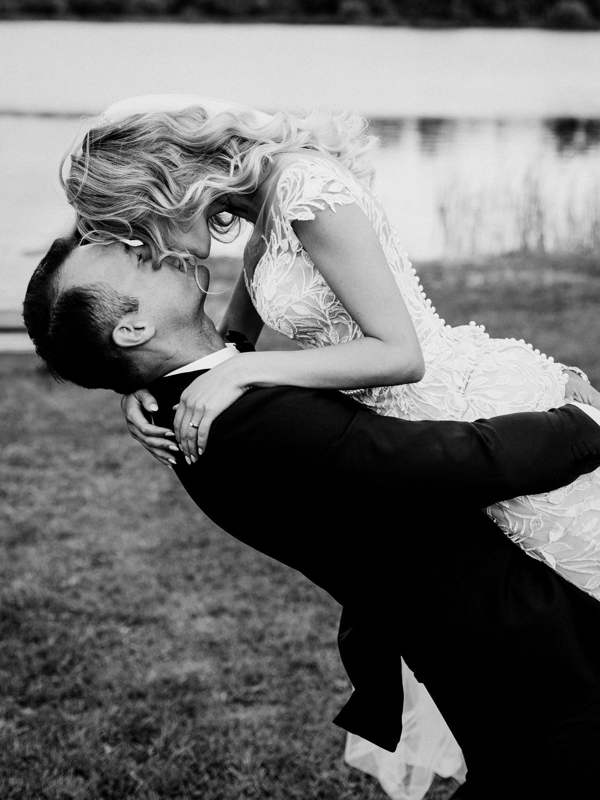 Laura Apine Photography / portretu fotogrāfe / kāzu fotogrāfe / studijas fotosesija / kāzas ārzemēs