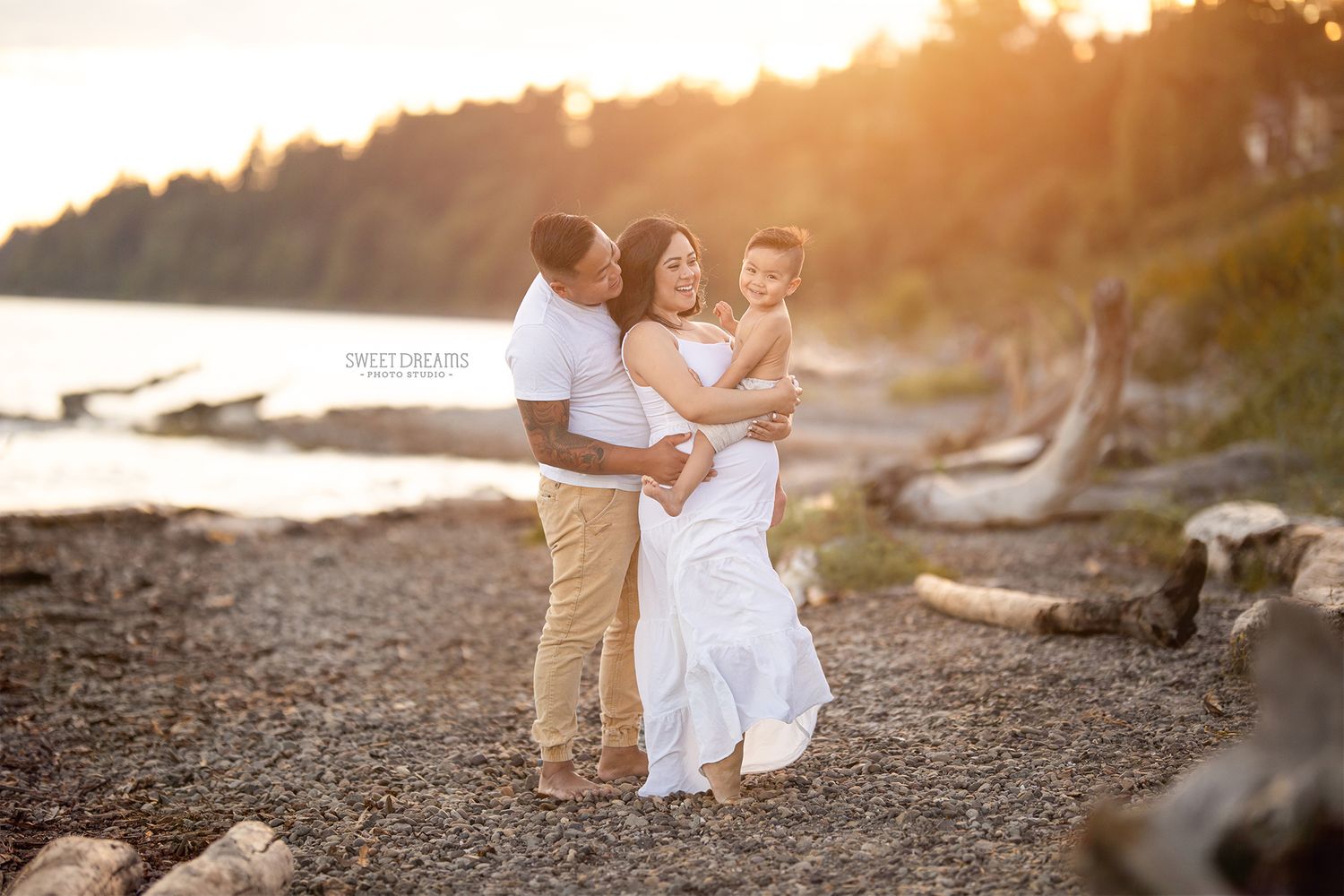 Surrey BC Vancouver Maternity Pregnancy Photos - Sweet Dreams Photo Studio