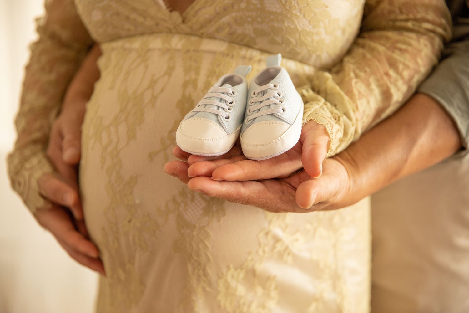Surrey BC Vancouver Maternity Pregnancy Photos - Sweet Dreams Photo Studio