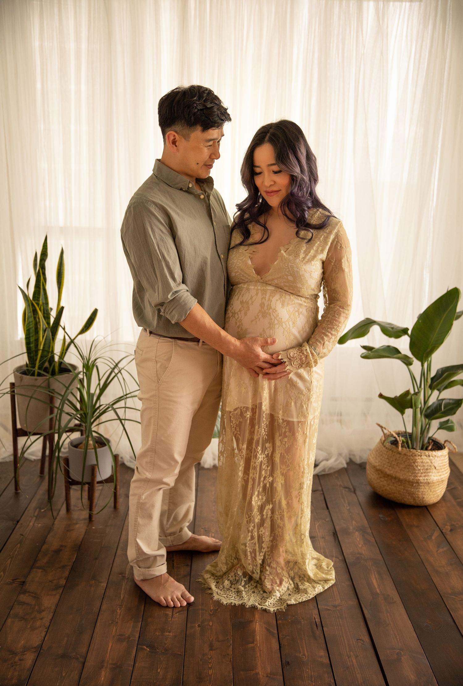 Surrey BC Vancouver Maternity Pregnancy Photos - Sweet Dreams Photo Studio