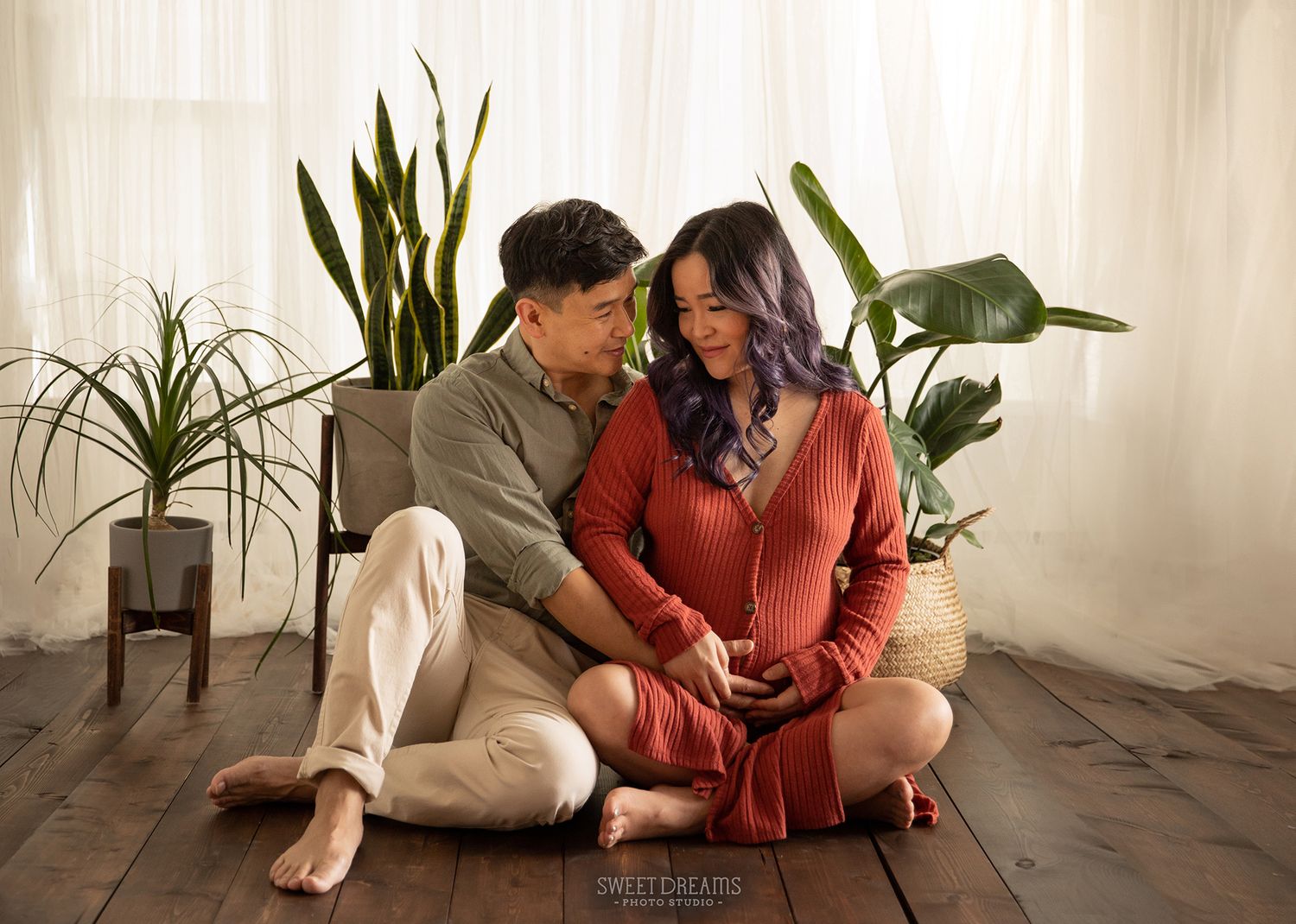 Surrey BC Vancouver Maternity Pregnancy Photos - Sweet Dreams Photo Studio
